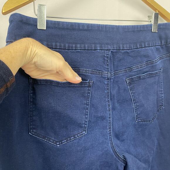 Chico's Perfect Stretch Jeans 1.5 US 10 Ankle Crop Dark Wash Blue Pull On 33x26 - Picture 3 of 15